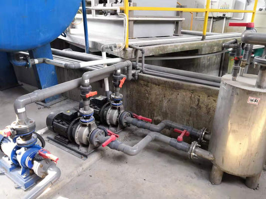 Алюминиевая модульная анодируя линия процесс с ручной системой класть на полку