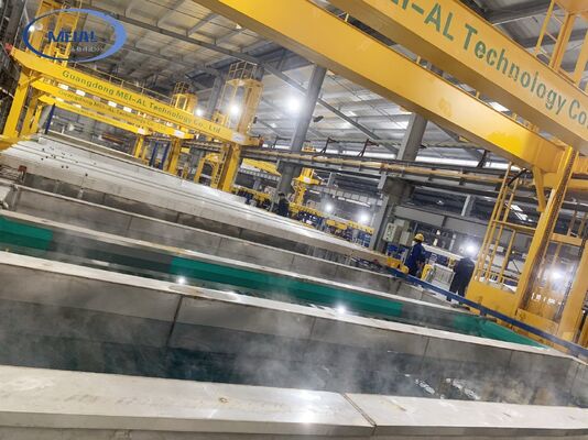 Хорошая цена Ручная горизонтальная анодная производственная линия в режиме U с производительностью 200 тонн/месяц, максимальной длиной профиля 6500 мм и толщиной пленки 8-12 мкм онлайн